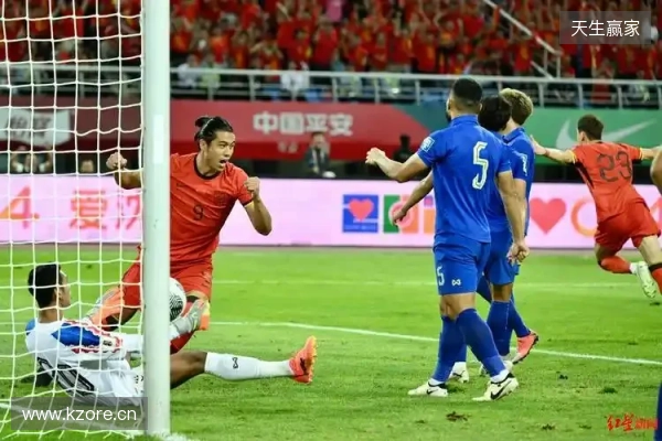 打平就出线！杨晨：泰国队这种踢法，我觉得中国队不能轻视