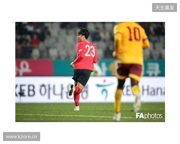 媒体人:U17国脚张伯霖接近加盟湖北星辉,玉昆也曾向球员报价 媒体人:U17国脚张伯霖接近加盟湖北星辉,玉昆也曾向球员报价